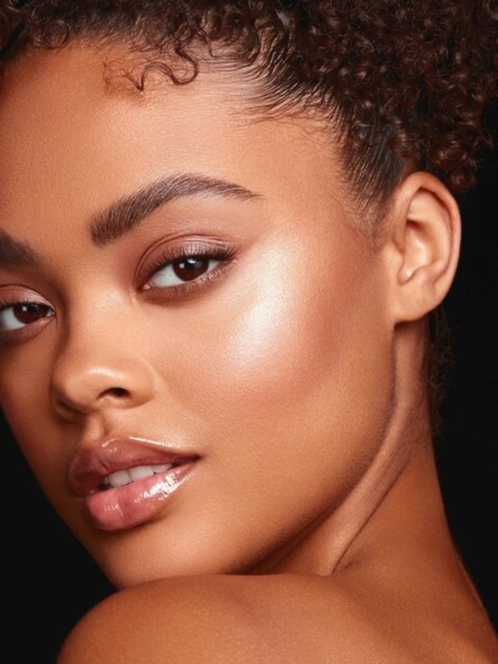 KYLIE COSMETICS kylighter illuminating powder - Picture 4 of 10